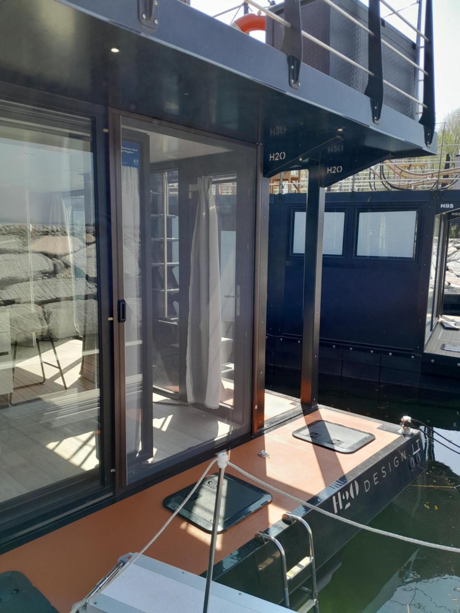 Floating Experience Black Pearl, Lago Maggiore Dormelletto Zewnętrze zdjęcie